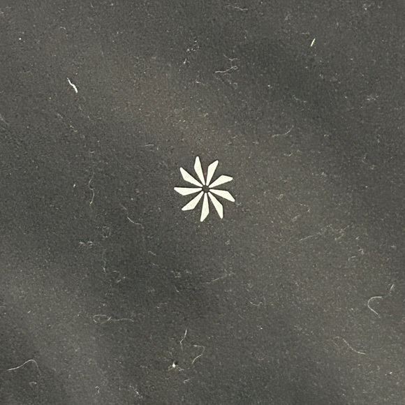 Athleta Leggings Athleisurewear Supersoft Comfy 3/4 Pockets Intricate unique - Picture 3 of 7